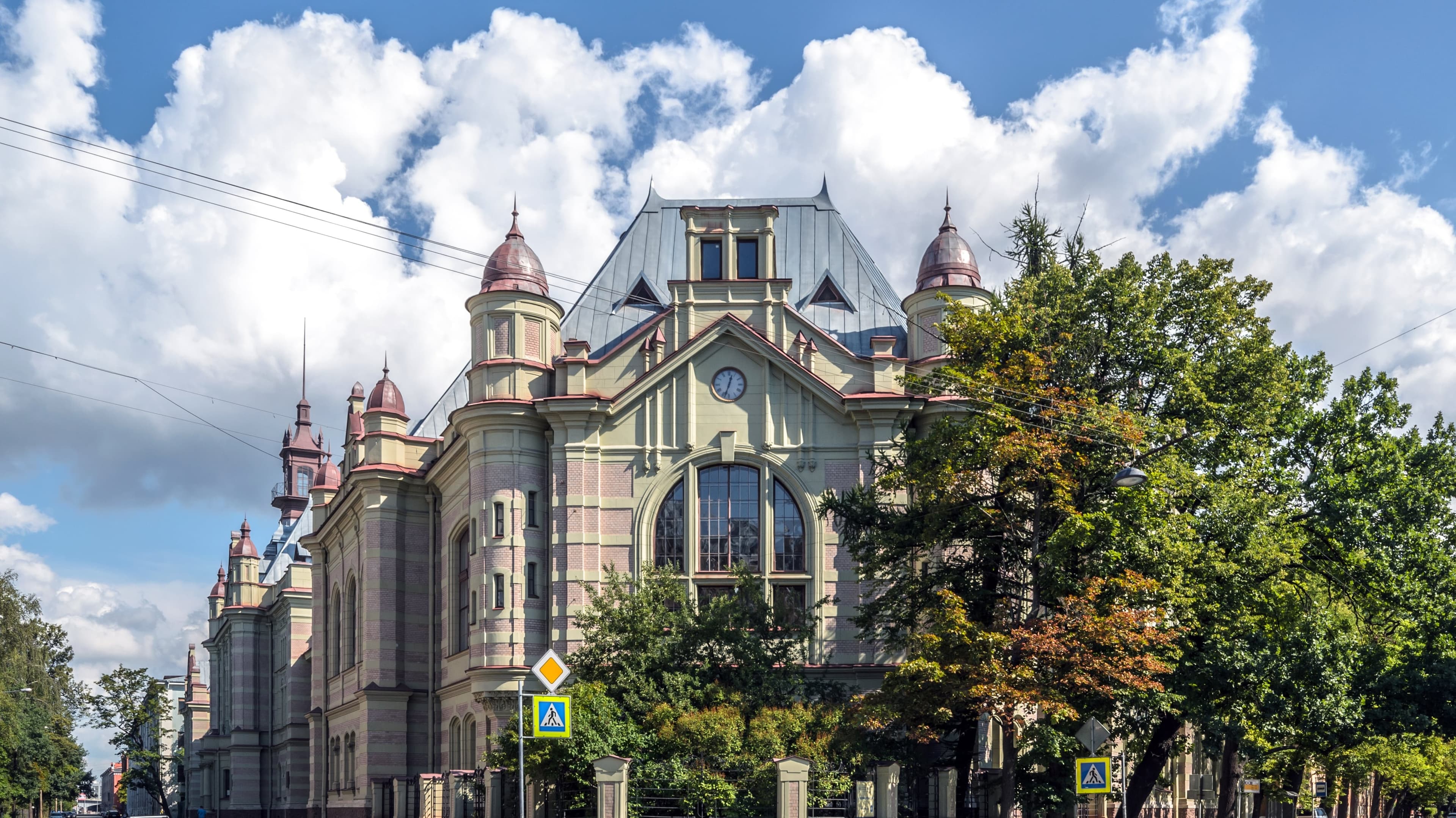 St. Petersburg Elektroteknik Üniversitesi LETI